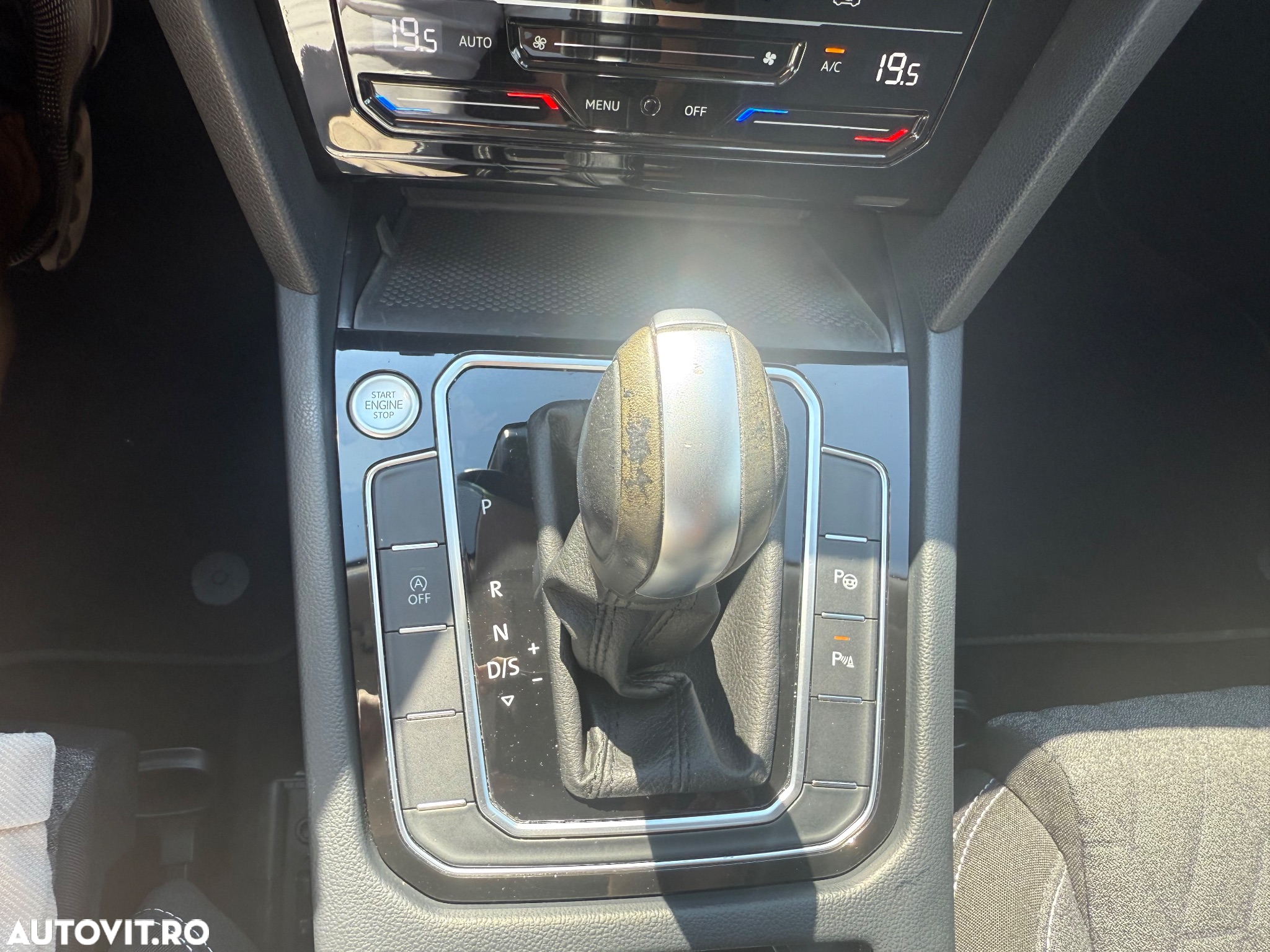 Volkswagen Passat Variant 2.0 TDI DSG Elegance - 16