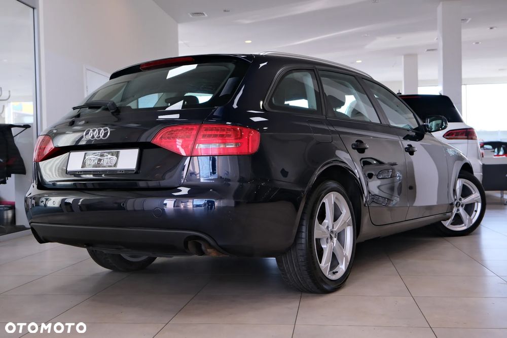 Audi A4 Avant - 11