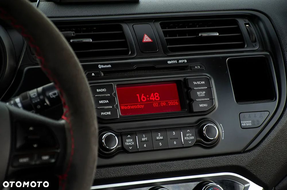 Kia Rio 1.2 Business Line - 32