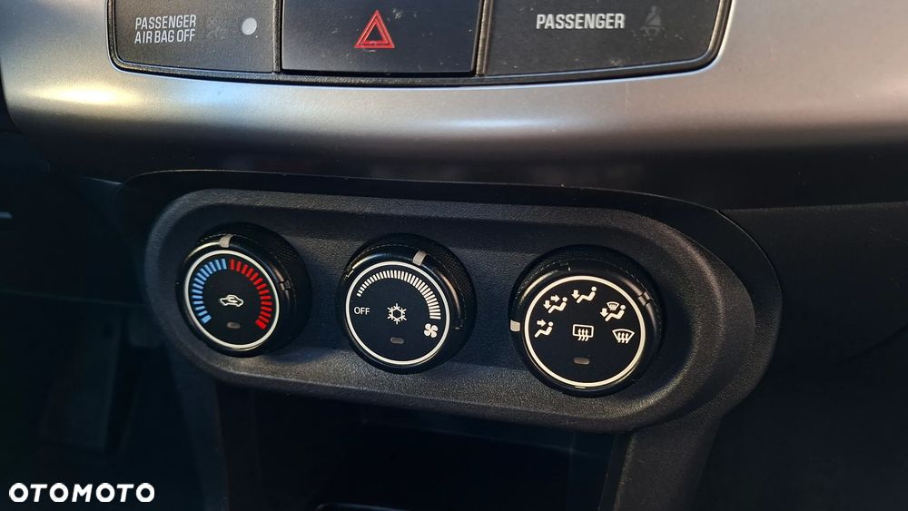 Mitsubishi Lancer 1.5 - 28