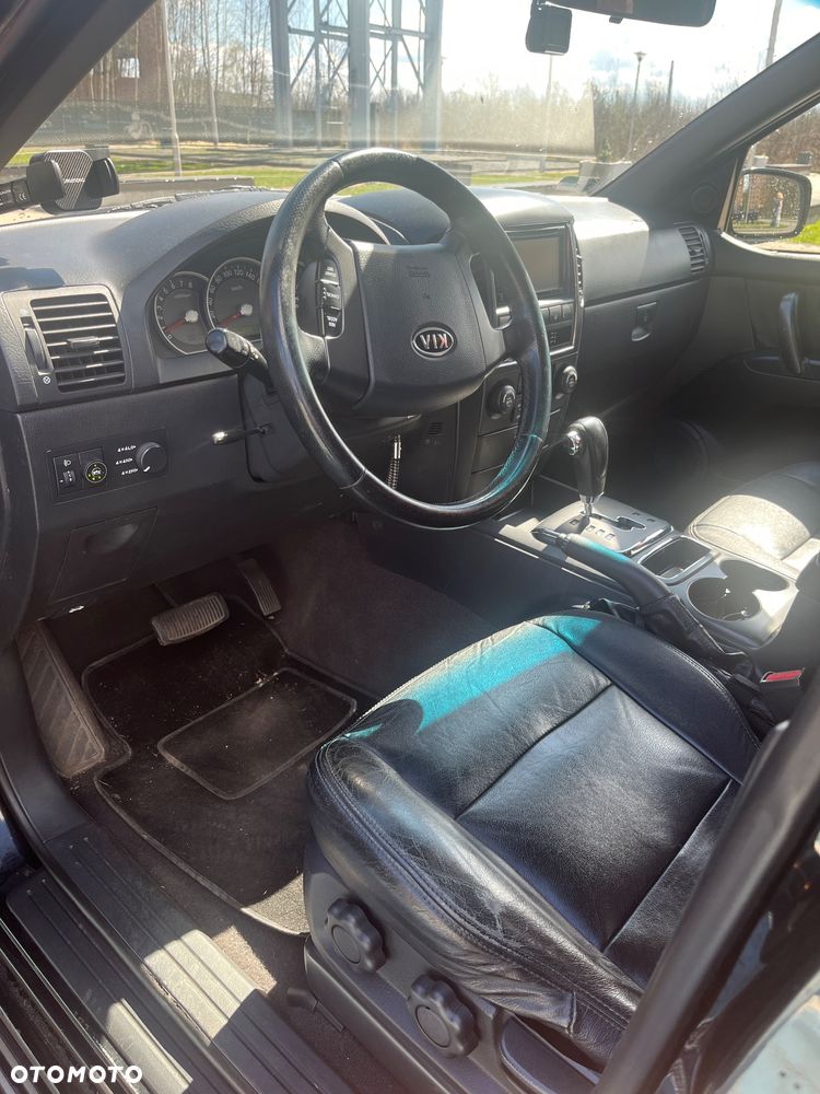 Kia Sorento 3.3 V6 LX - 8