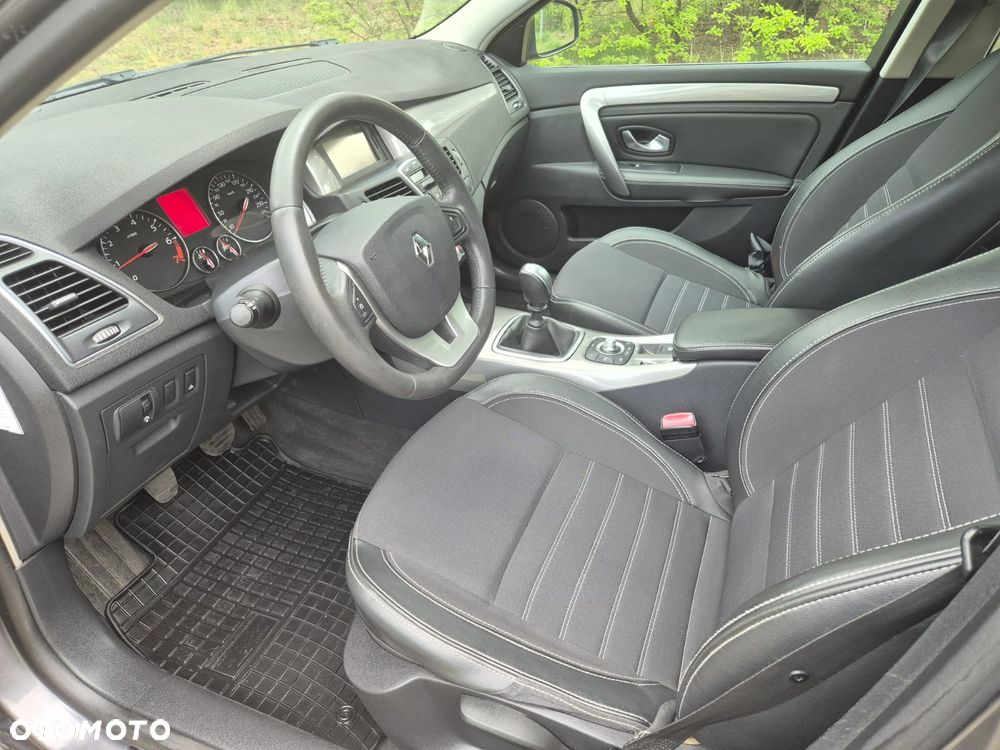 Renault Laguna 2.0 Limited - 5