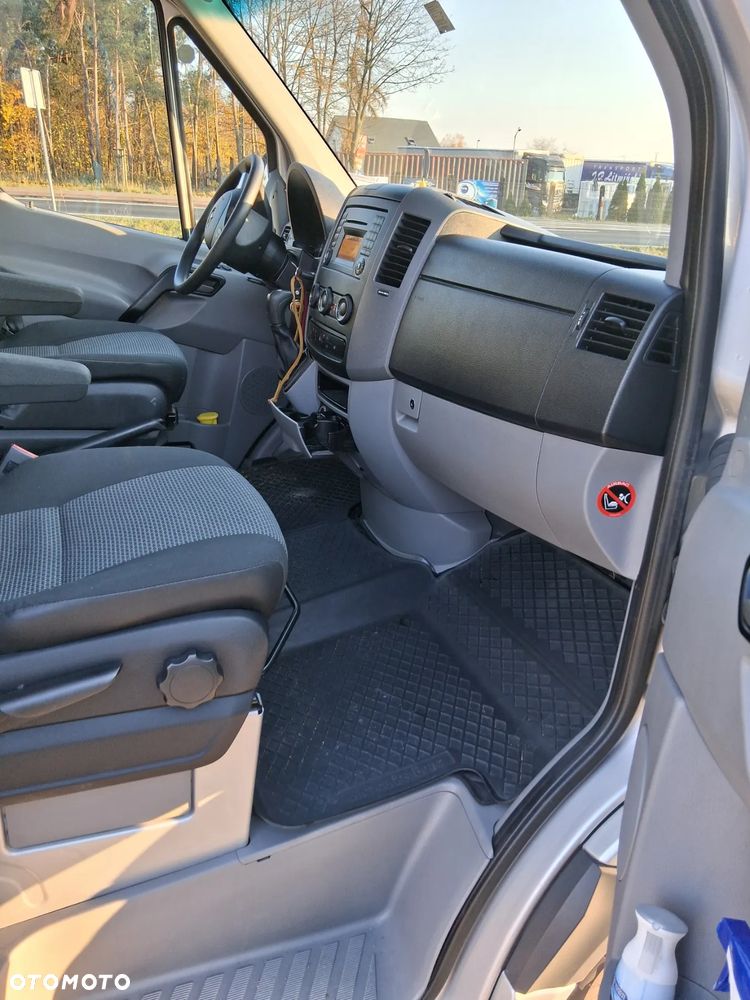Mercedes-Benz Sprinter - 8