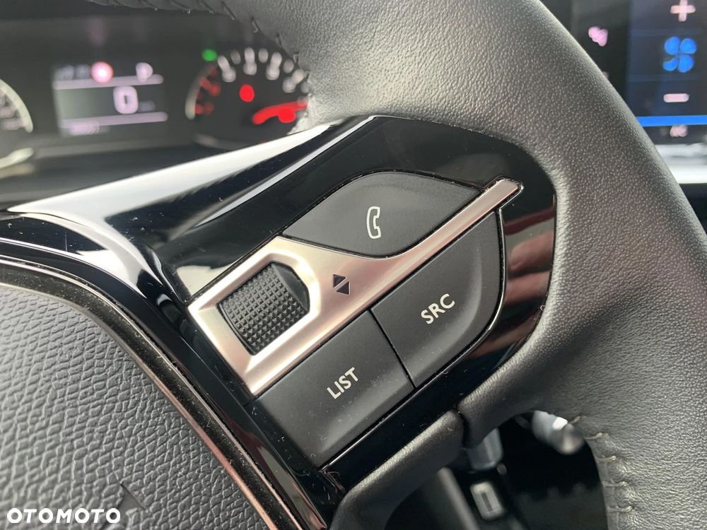 Peugeot 2008 PureTech 130 Allure S&S EAT8 - 13