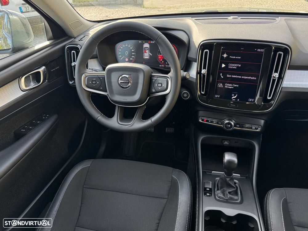 Volvo XC 40 2.0 D3 Momentum Plus - 23