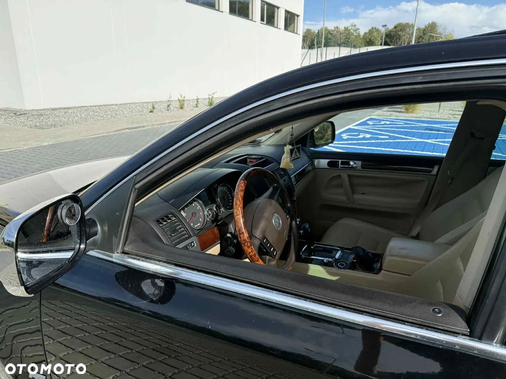 Volkswagen Touareg 3.2 V6 Automatik - 2