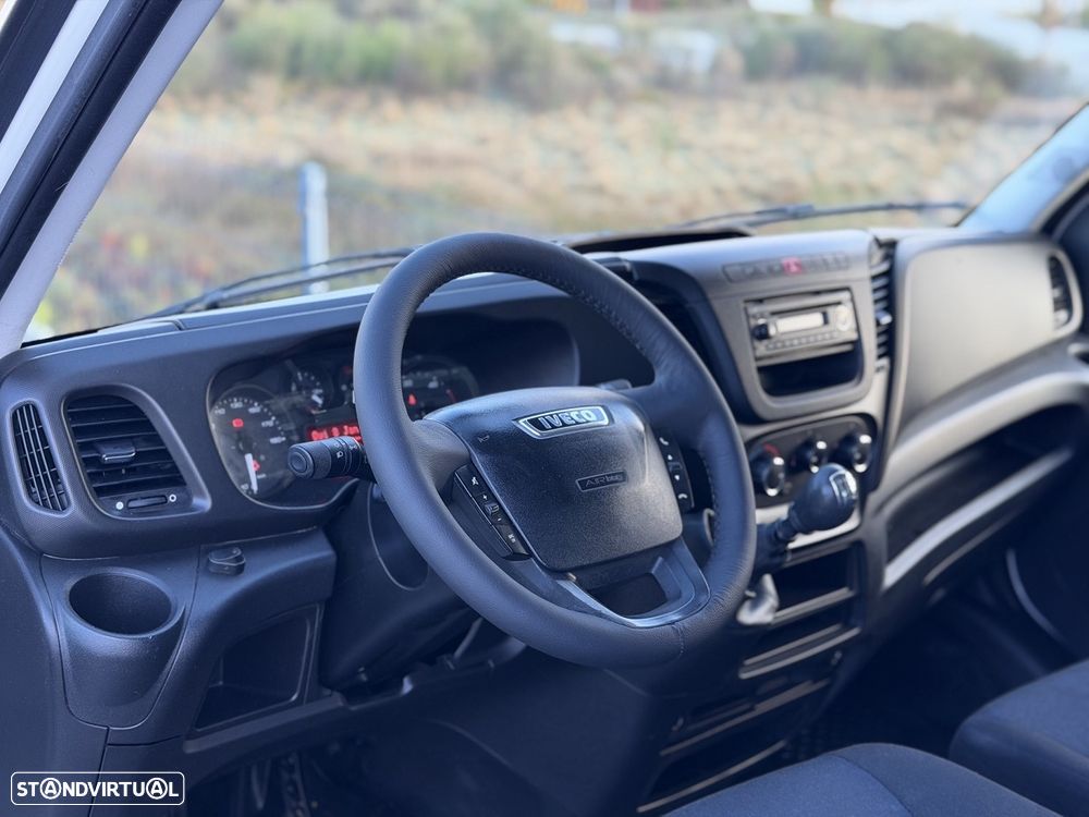 Iveco Daily 35-160 3L Plataforma - 15
