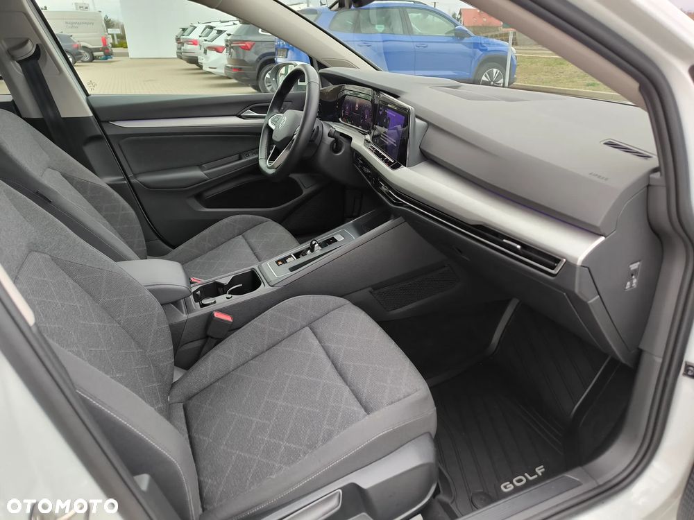 Volkswagen Golf 1.5 eTSI Life DSG - 12