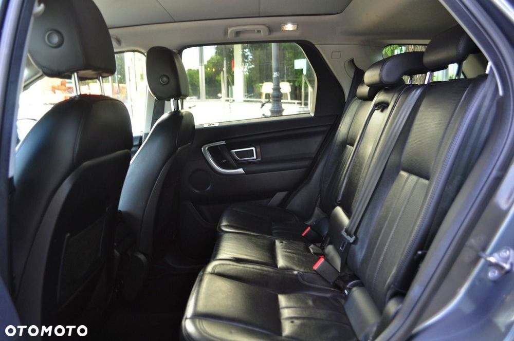 Land Rover Discovery Sport - 12