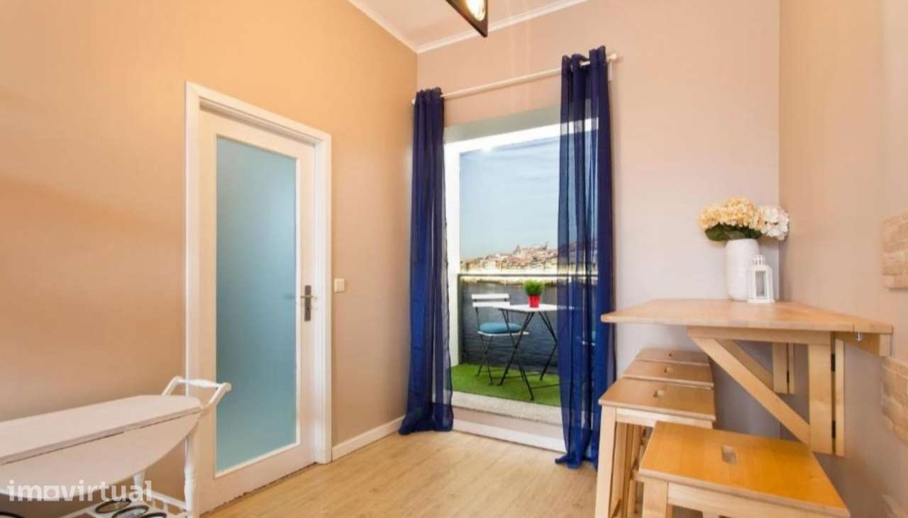 Moradia com 2 quartos e Licença de AL para venda no Porto - Grande imagem: 3/13