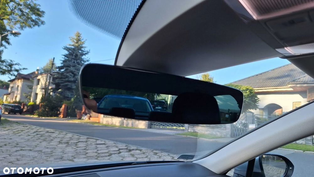 Volkswagen Passat - 17