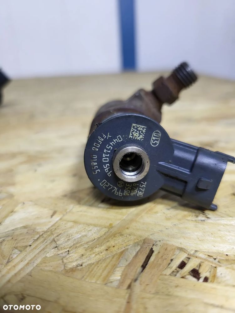 Wtryskiwacz wtrysk 1.6 BLUE HDI Peugeot Citroen - 2