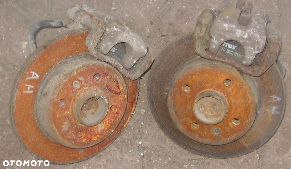 piasta tył OPEL ASTRA H III 4 śruby - 1
