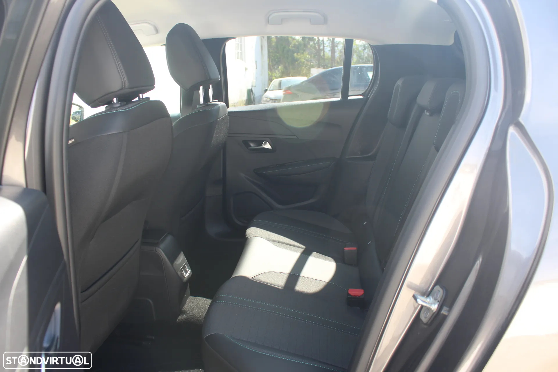 Peugeot 208 PureTech 100 Allure - 15