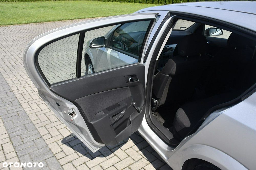 Opel Astra - 19