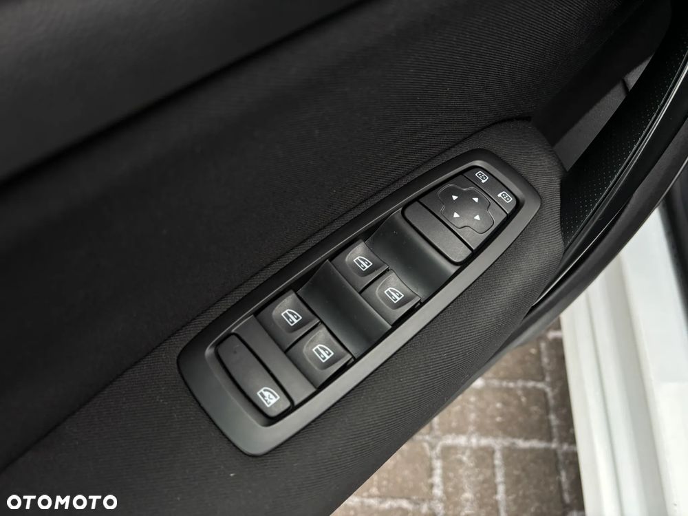 Renault Megane 1.2 Energy TCe Limited - 12