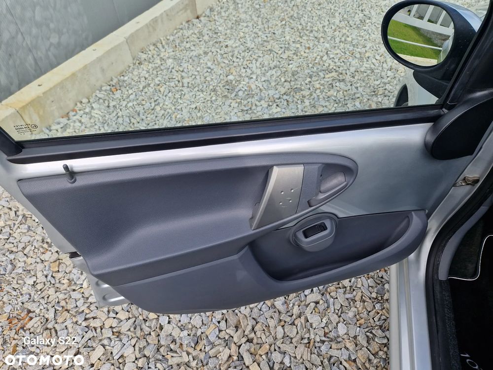 Peugeot 107 - 14