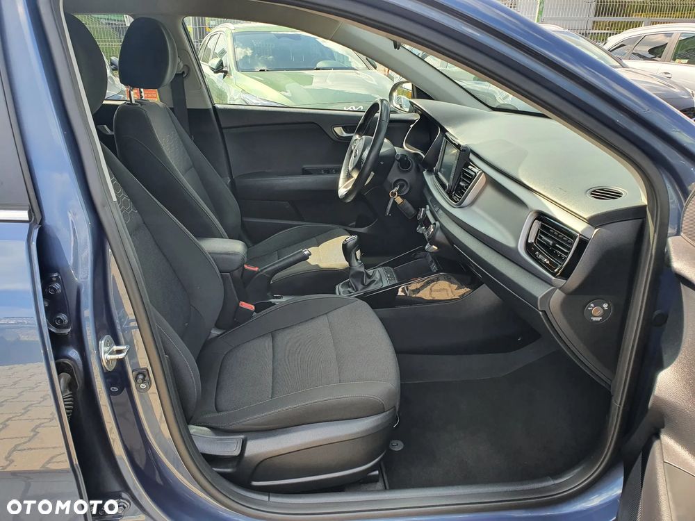 Kia Rio 1.4 L - 25