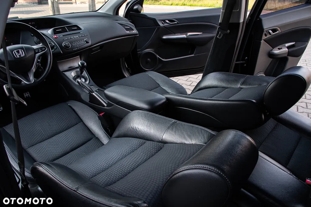 Honda Civic 1.8 GT Special Edition - 28