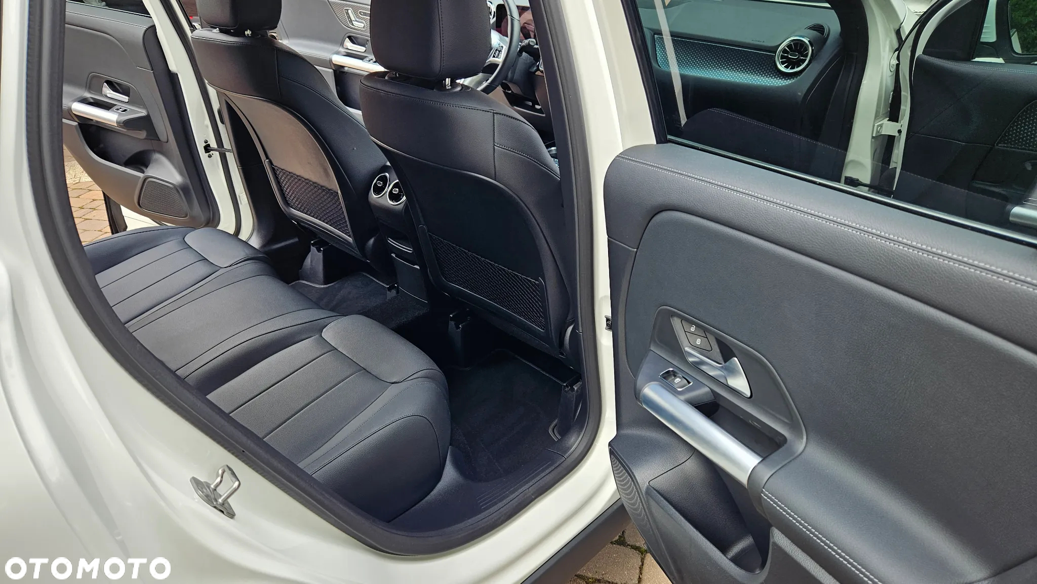 Mercedes-Benz GLA 250 4-Matic AMG Line - 31
