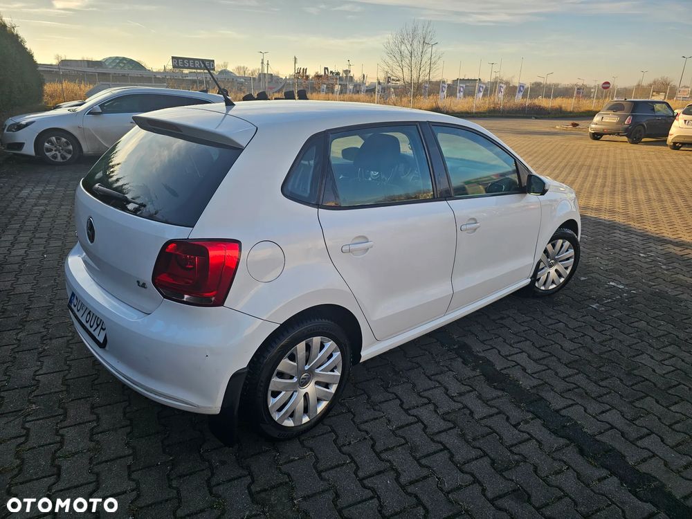Volkswagen Polo 1.4 16V Trendline - 4