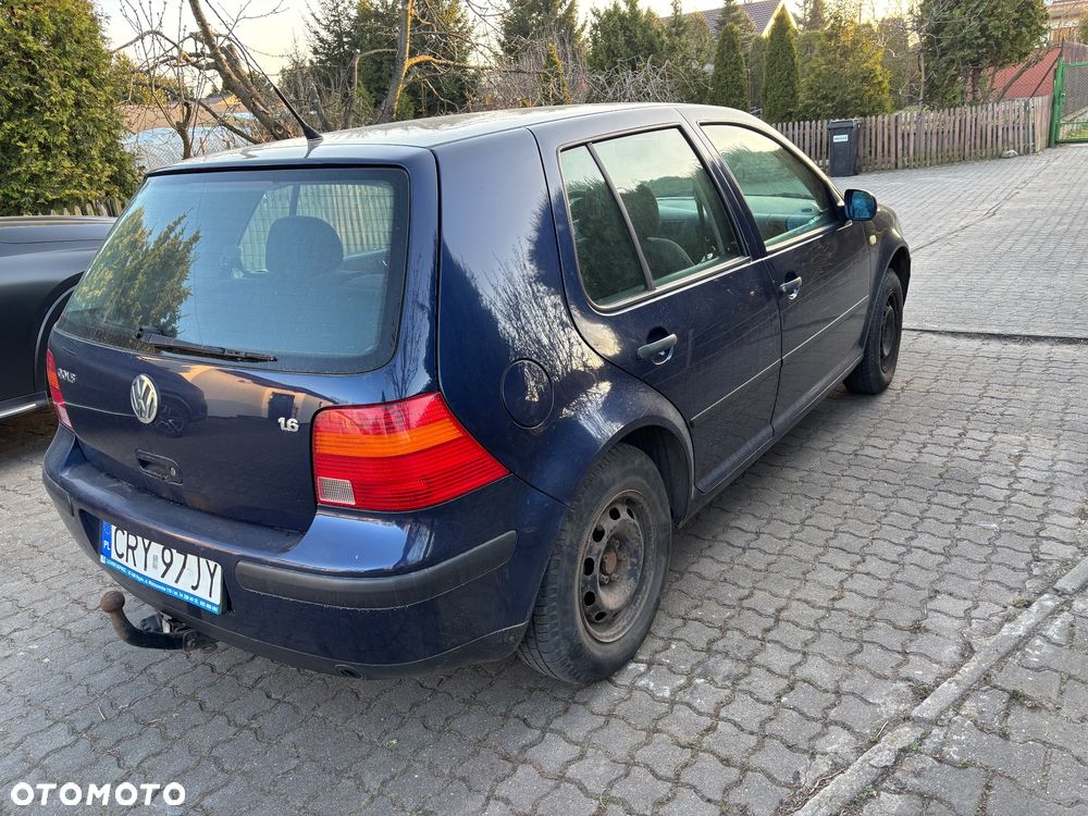 Volkswagen Golf - 3