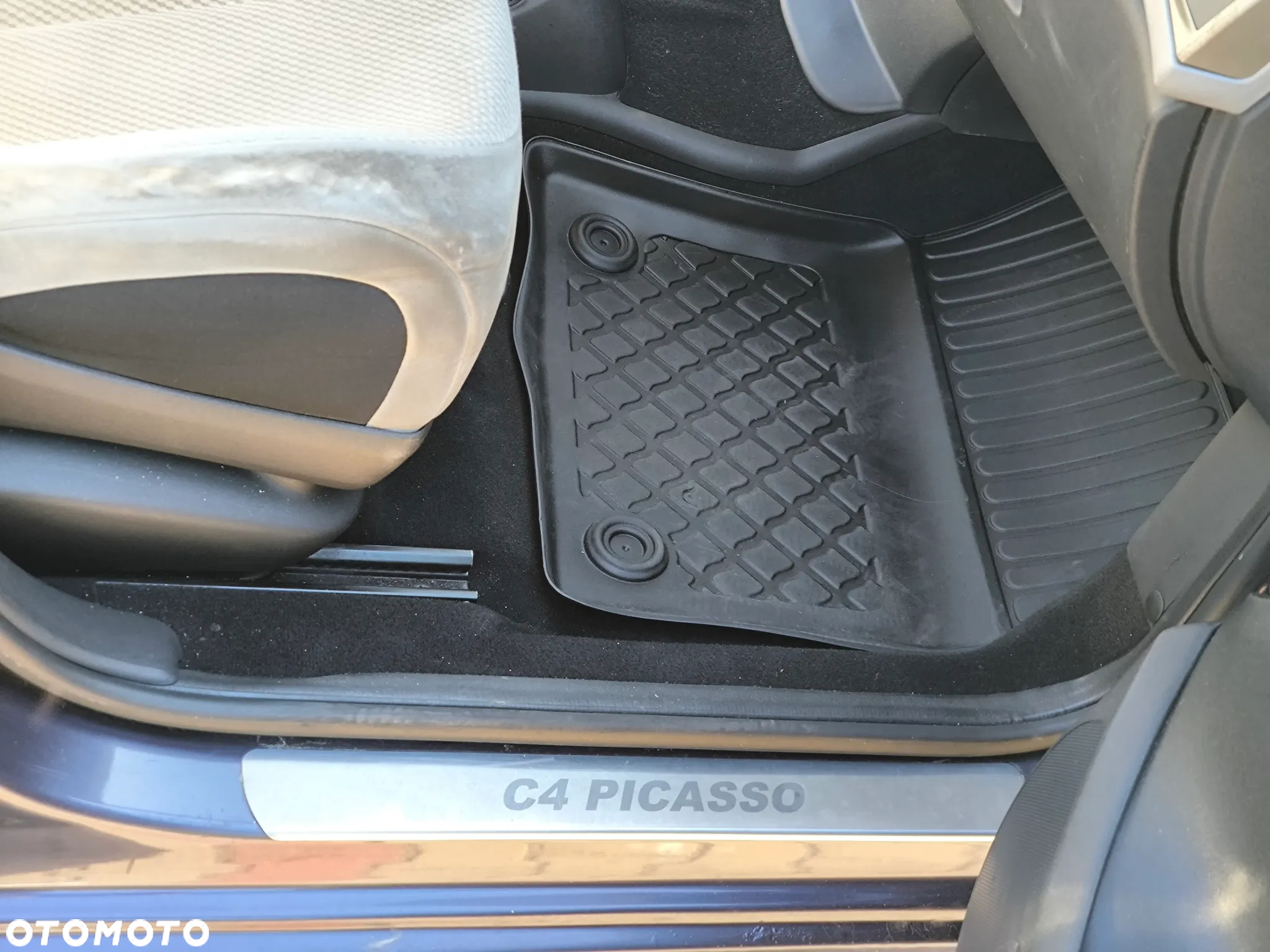 Citroën C4 Picasso 1.6 HDi Equilibre Navi Pack MCP - 4
