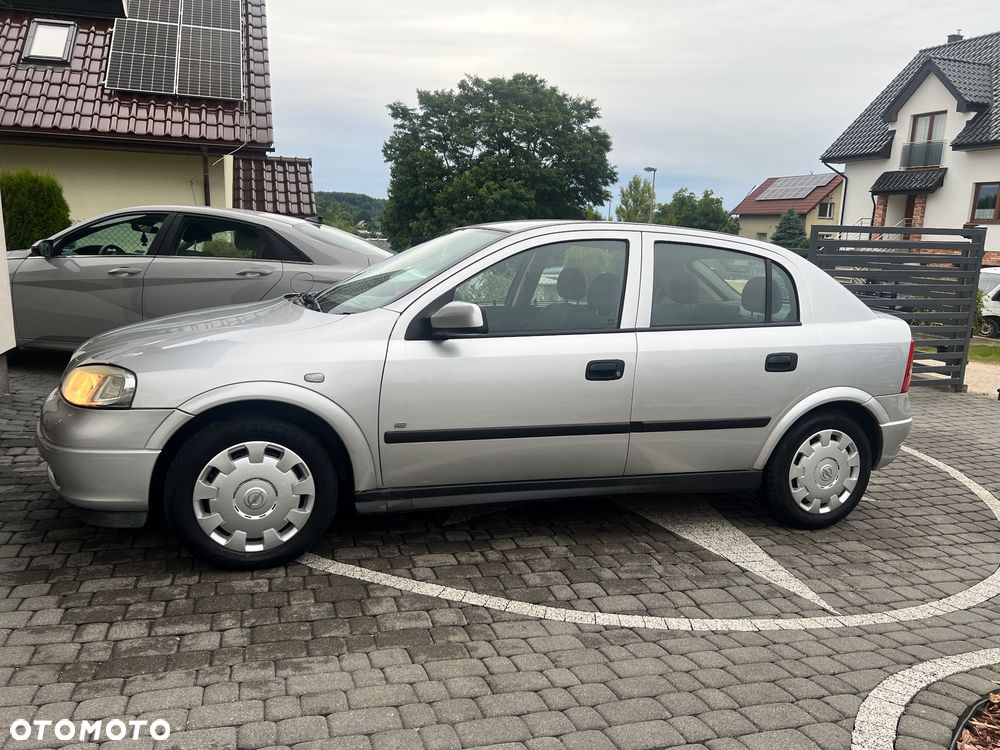 Opel Astra - 1
