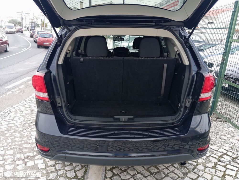 Fiat Freemont 2.0 M-Jet Urban - 20