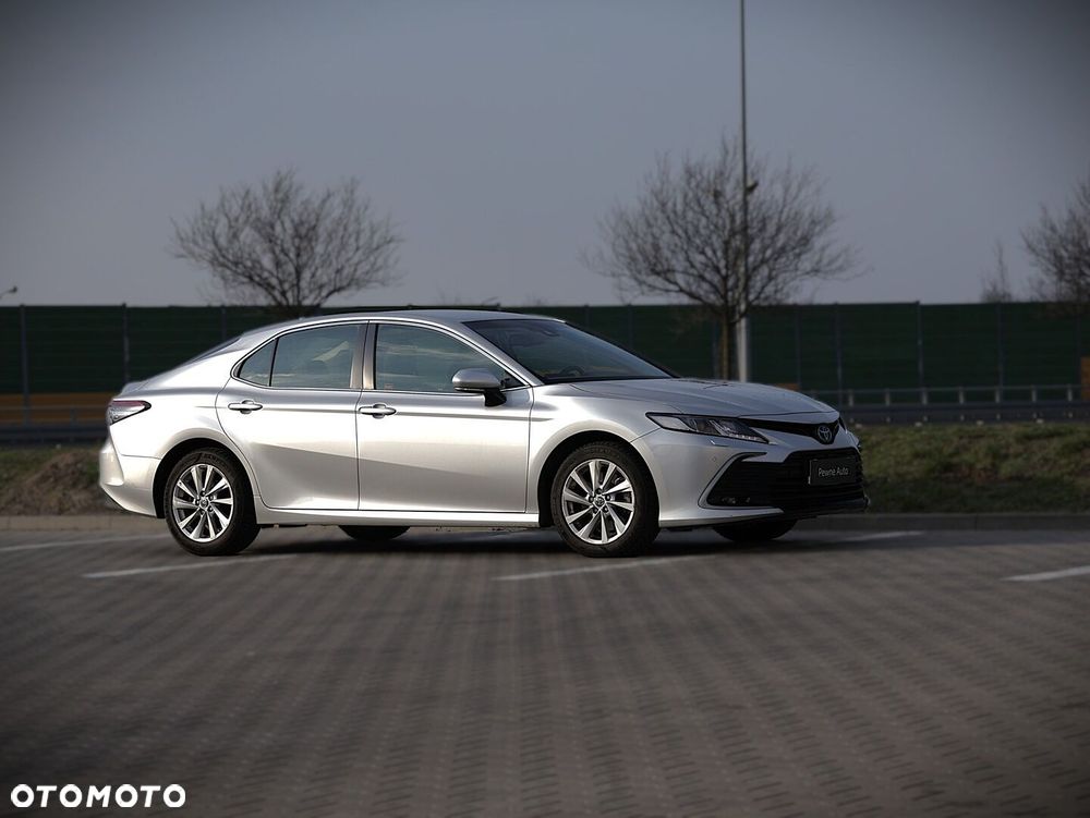 Toyota Camry 2.5 Hybrid Comfort CVT - 29