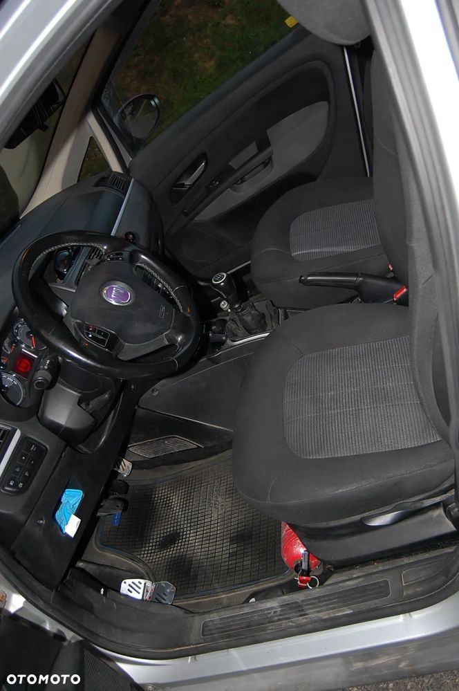 Fiat Linea 1.4 T-Jet 16V Dynamic - 6
