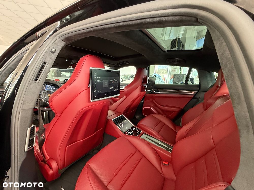 Porsche Panamera - 12