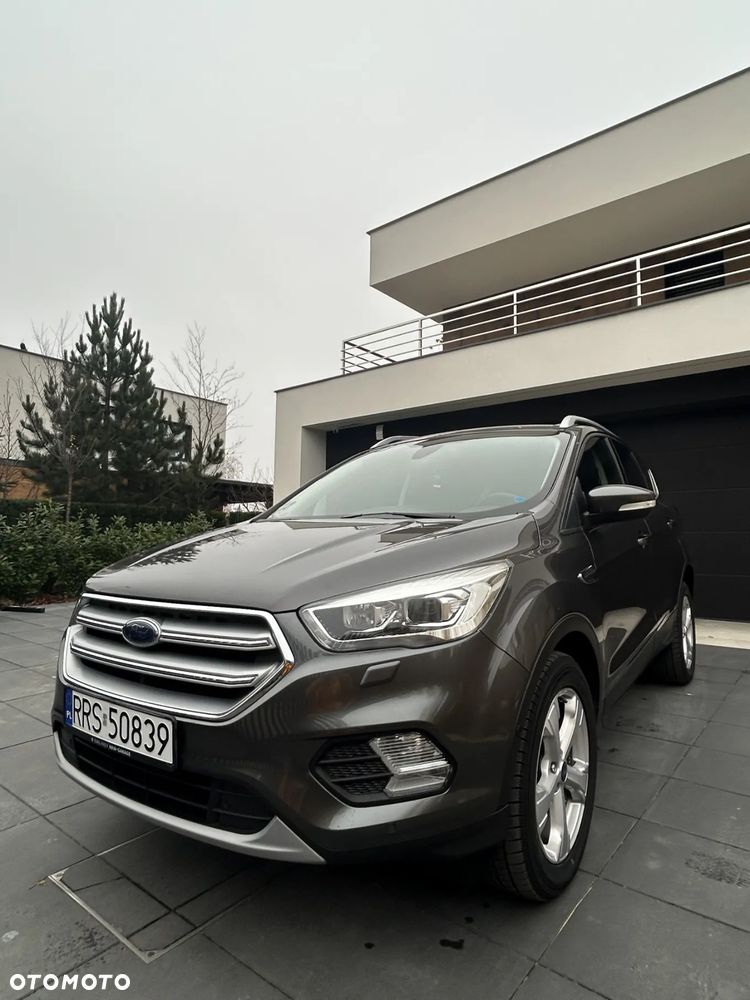 Ford Kuga 1.5 EcoBoost 4x4 Titanium - 3