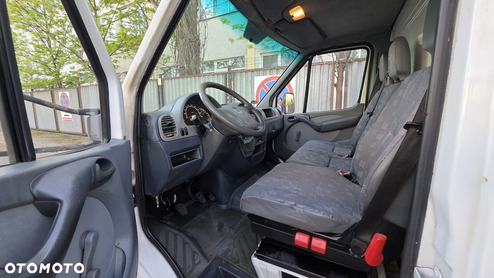 Mercedes-Benz Sprinter - 29