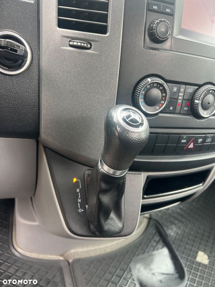 Mercedes-Benz Sprinter auto laweta - 10