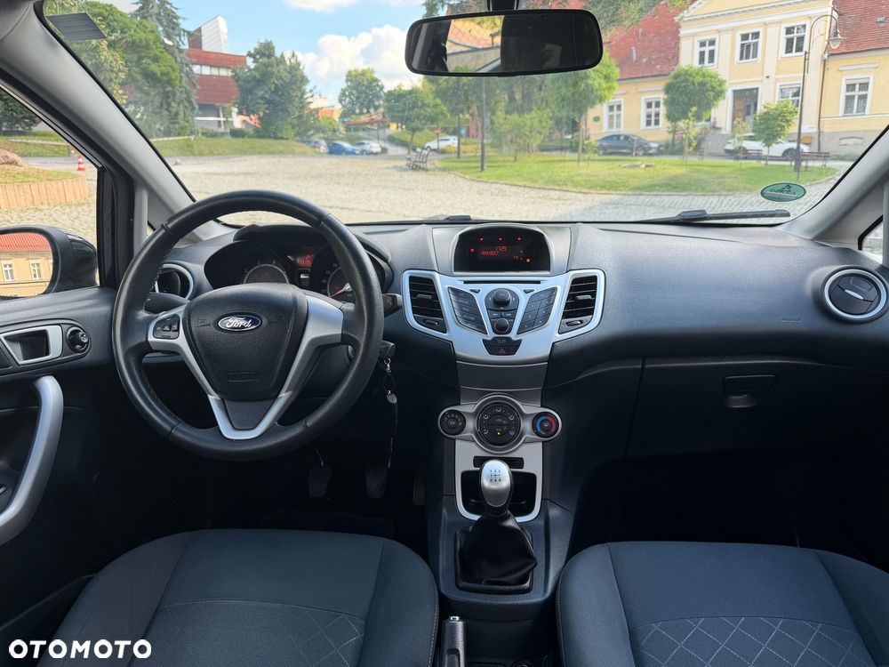Ford Fiesta 1.25 Champions Edition - 8