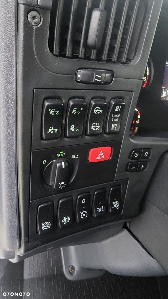 Scania P250 Euro 6 21 palet super stan niski przebieg rama do zabudowy kurierka laweta - 17