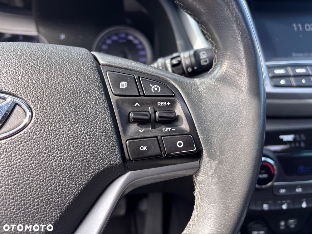 Hyundai Tucson 2.0 CRDI 4WD Automatik Premium - 24