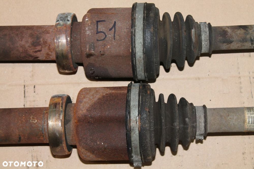 VOLVO V60 S60 V70 1.6 D2 PÓŁOŚ PRAWA 31367151 MAN - 2