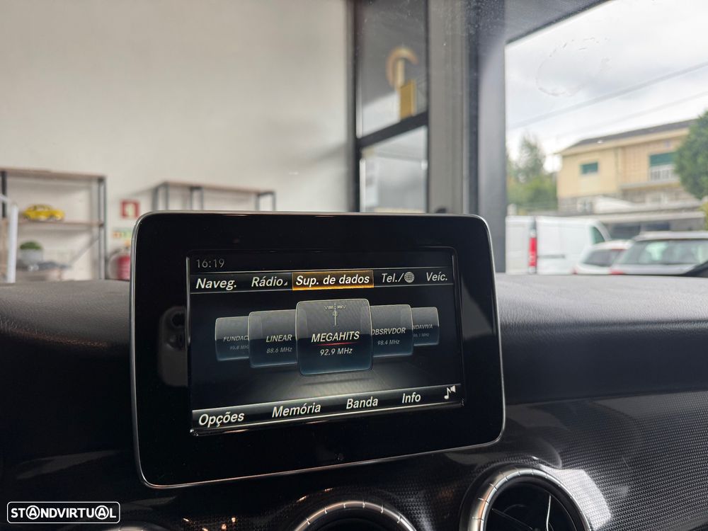 Mercedes-Benz CLA 180 d Shooting Brake Urban - 18