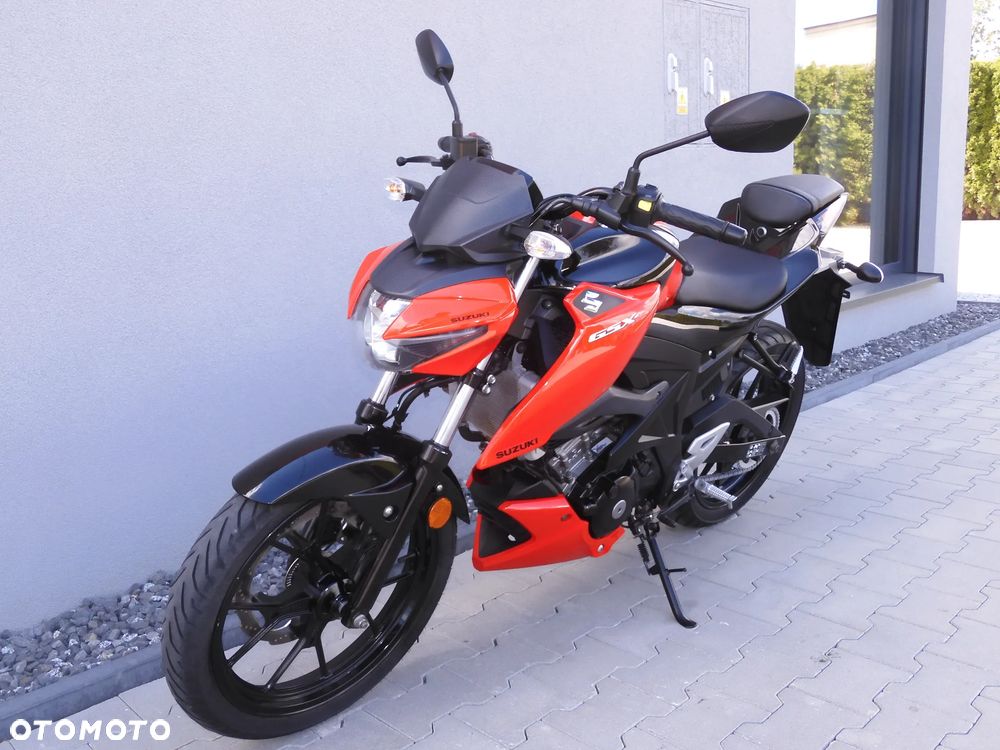Suzuki GSX - 35