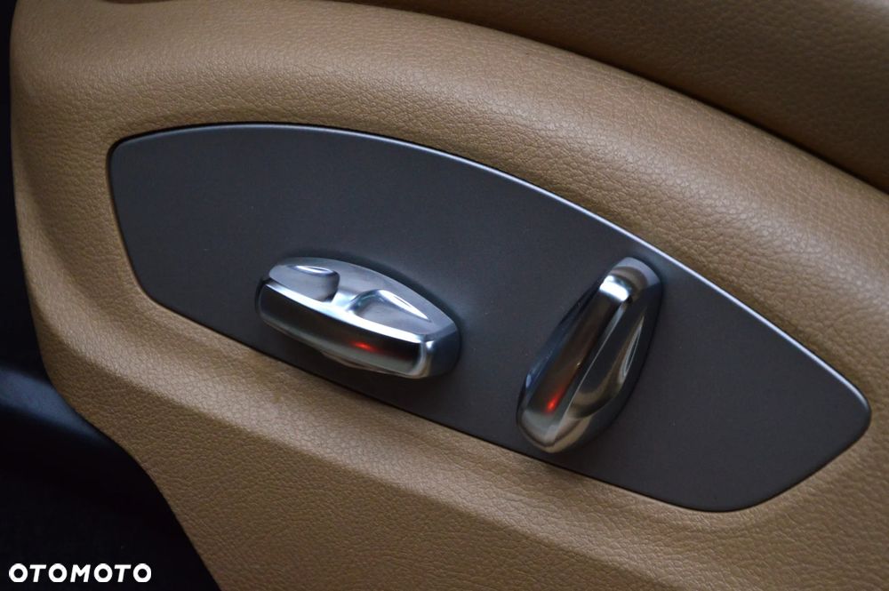 Porsche Macan Standard - 17