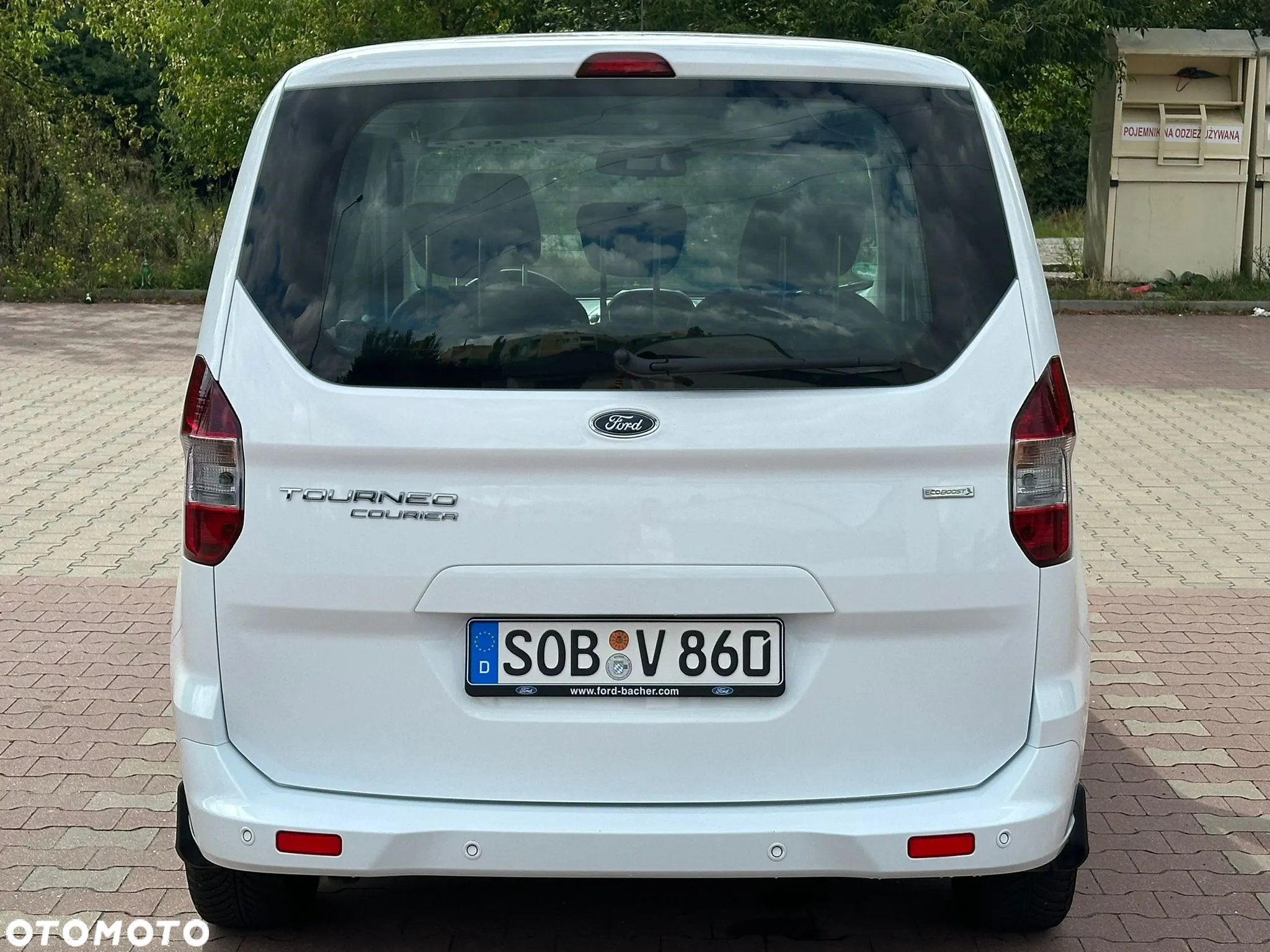 Ford Tourneo Courier 1.0 EcoBoost Ambiente - 4