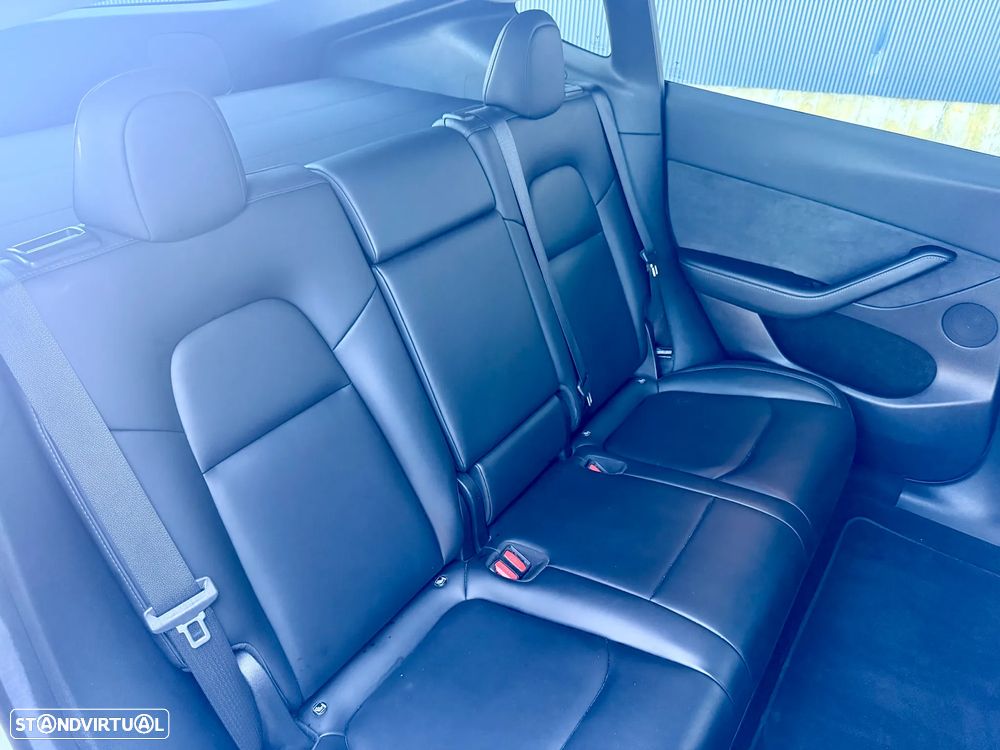 Tesla Model Y RWD - 13