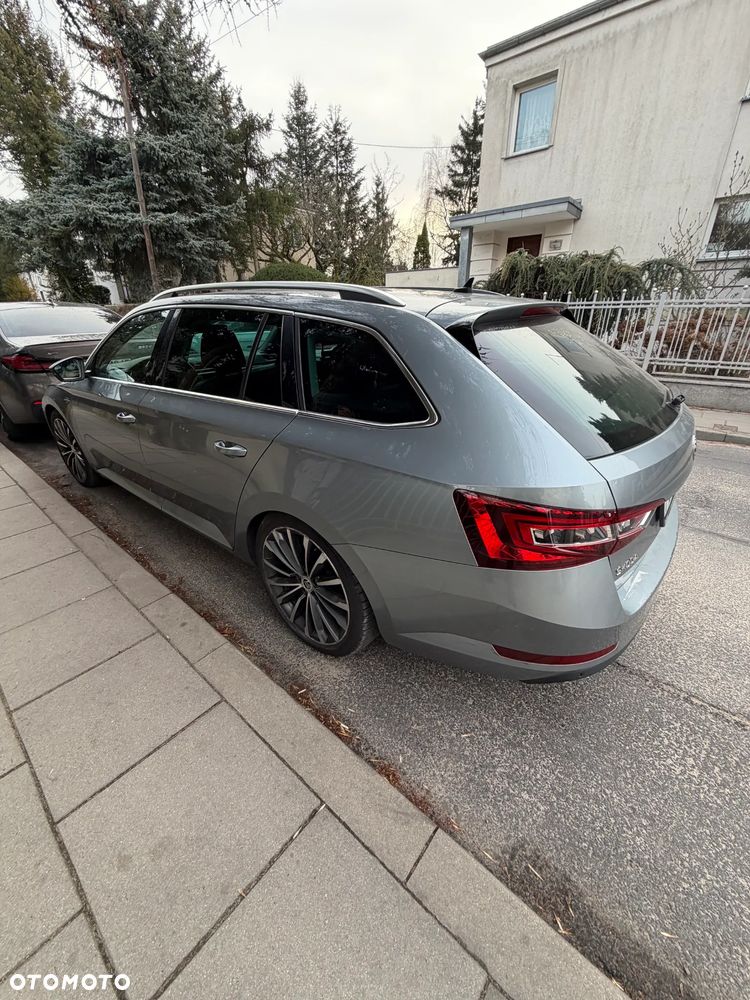 Skoda Superb 2.0 TDI 4x4 L&K DSG - 6