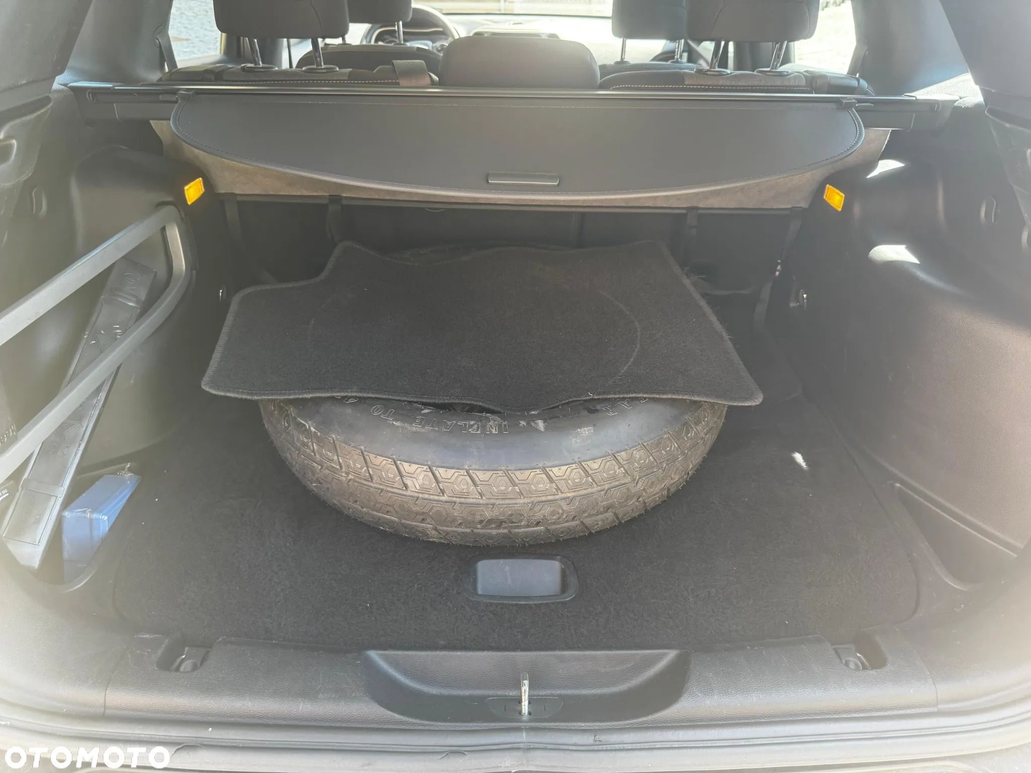 Jeep Cherokee - 8