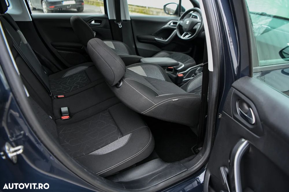 Peugeot 2008 1.2 PureTech Turbo EAT6 S&S Active - 11