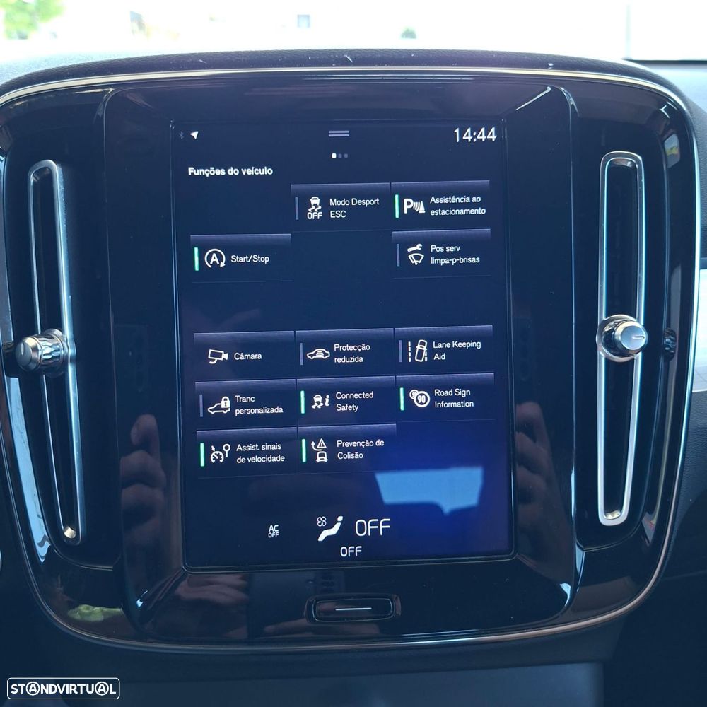 Volvo XC 40 1.5 T3 Momentum - 24