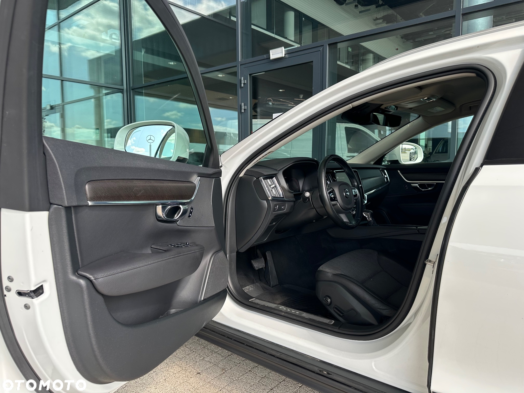 Volvo V90 Cross Country D4 AWD - 21