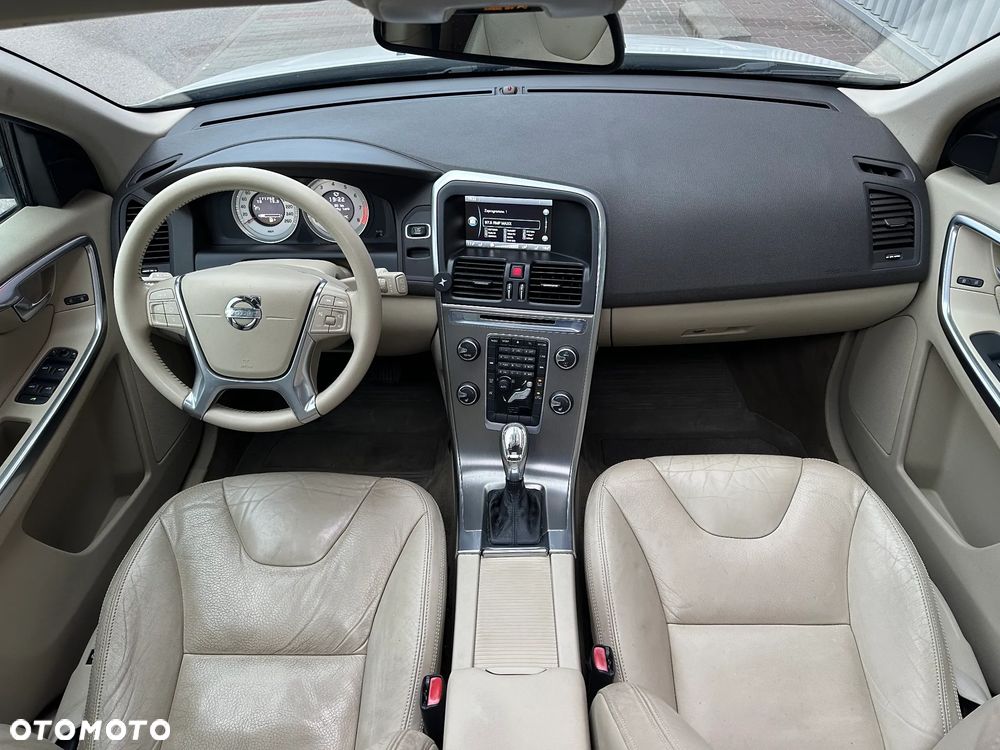 Volvo XC 60 3.2 AWD Summum - 3